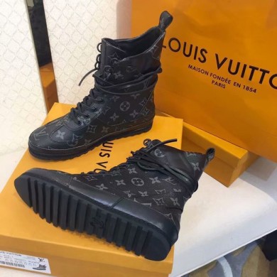 High Imitation Louis Vuitton DIGITAL EXCLUSIVE HEART SNEAKER BOOT LV906SY black GL02273