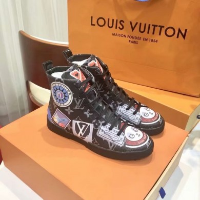 Replica Louis Vuitton DIGITAL EXCLUSIVE HEART SNEAKER BOOT LV900SY BLACK GL00583