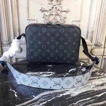 Louis vuitton original monogram fashion show MESSNGER 43845 black GL03709