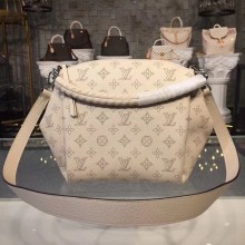 Knockoff AAA Louis Vuitton original Mahina Leather BABYLONE CHAIN BB M51767 cream GL04679