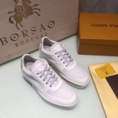 Louis Vuitton mans RUN AWAY SNEAKER LV841TZ white GL00474